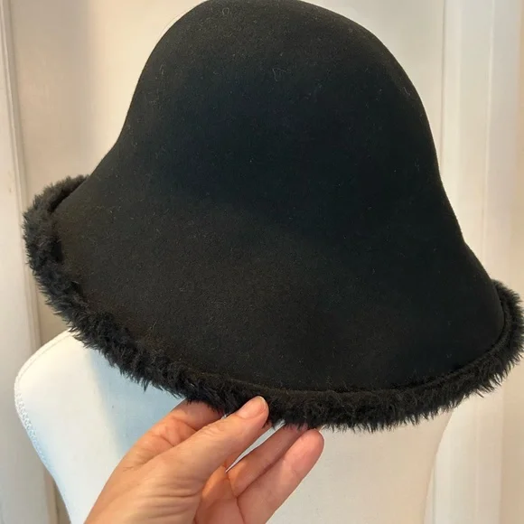 “Fur” Felt winter hat - Picture 2 of 7